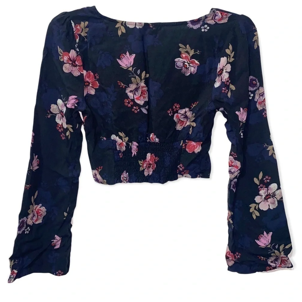 Wild Fable V-Neck Long Sleeve Floral Crop Top Size XS NWOT - Picture 5 of 5